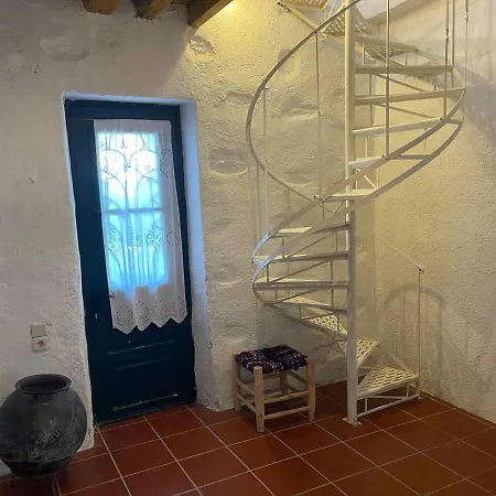Charming Two Bedroom Fisherman's House On Kea Korissia (Kea)