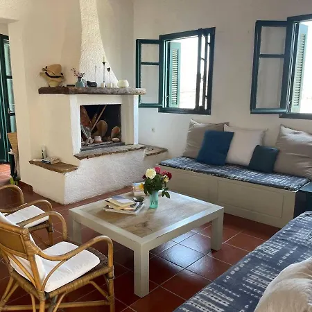 Feriehus Charming Two Bedroom Fisherman's House On Kea