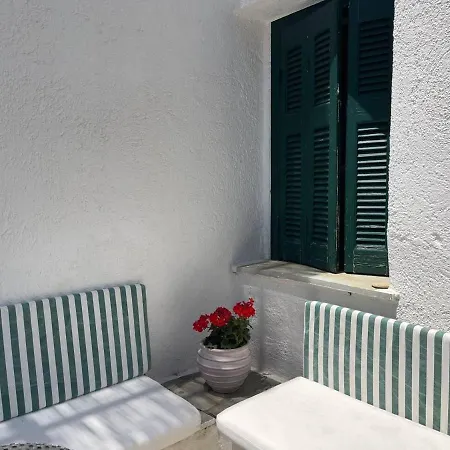 Charming Two Bedroom Fisherman's House On Kea Feriehus Korissia (Kea)