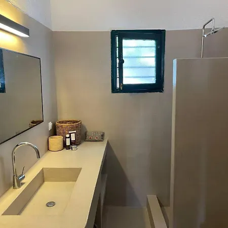 Charming Two Bedroom Fisherman's House On Kea Korissia (Kea)
